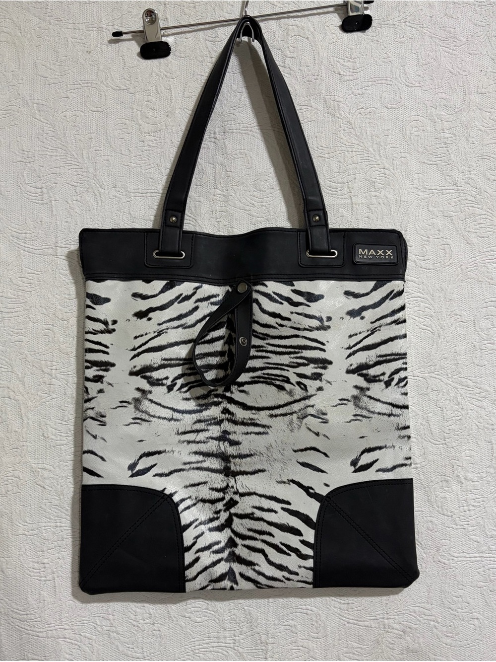 Maxx New York Black and White Zebra-Print Shoulder Bag Vintage